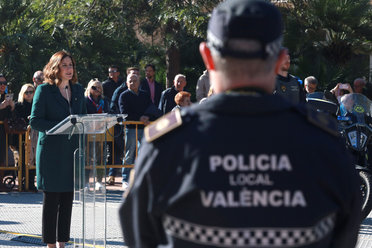 La alcaldesa de Valencia, María José Catalá, asiste a la presentación de la brigada de la USAC de la Policía Local de Valencia