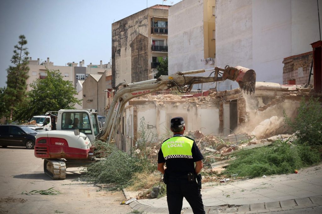 demolicion casas Torrent afectadas por la DANA