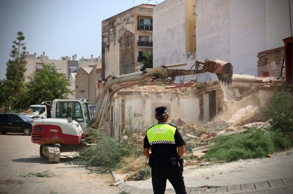 demolicion casas Torrent afectadas por la DANA