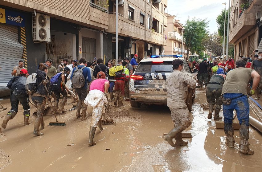  Paiporta atorga la Medalla d’Or a la ciutadania per la seua actuació i solidaritat en la DANA