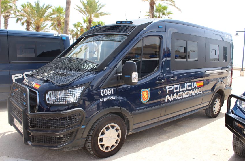  Detingut un home a València per atracar 9 comerços amb un ganivet i a plena llum del dia