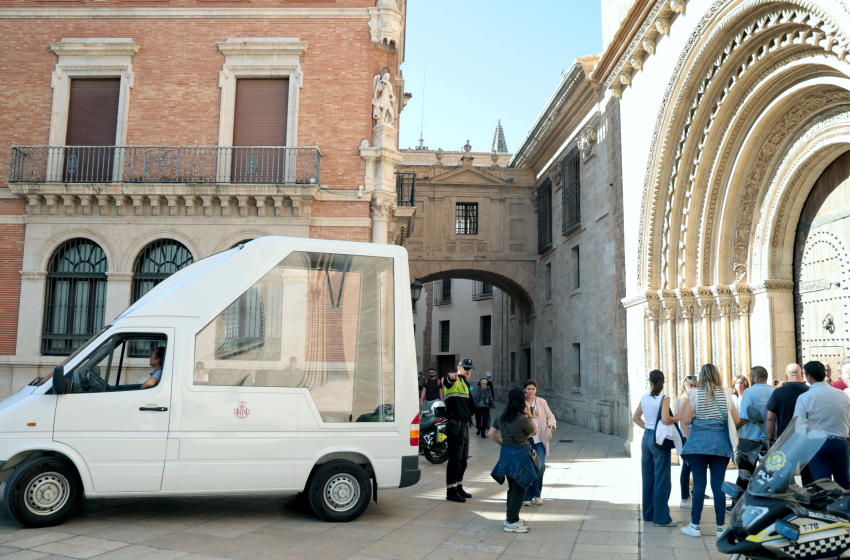  València prepara el “Senyeramòbil” per a portar la bandera si plou el dia de la Processó Cívica