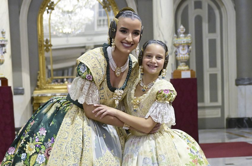  València proclama Carmen Prades i Marta Mercader com a falleres majors de l’any 2026