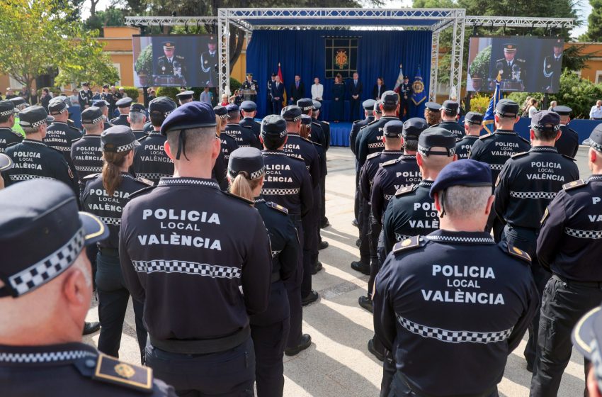  La Policia Local de València condecorarà, en el dia del patró, els agents que van participar en rescats extrems en la DANA
