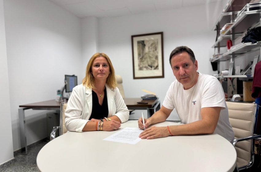 Signatura acord cronista de Foios