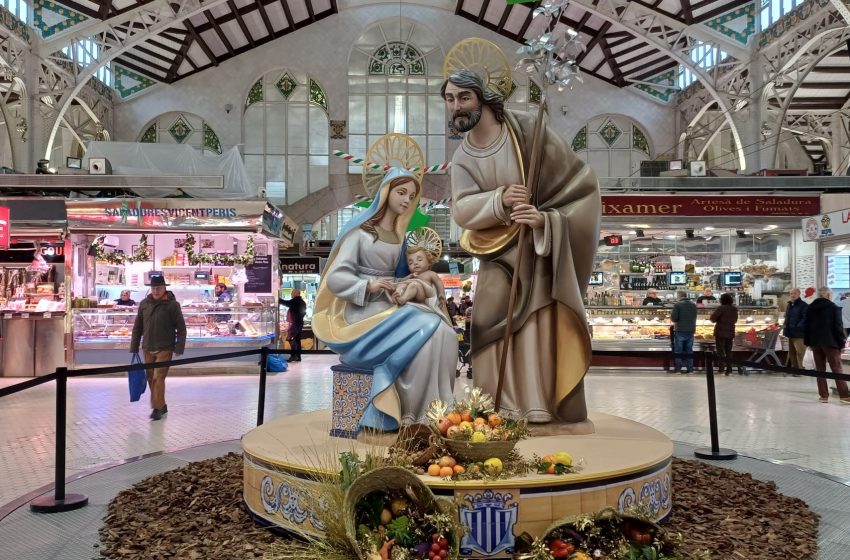  El Mercat Central de València estrena un Naixement de grans proporcions, obra dels artistes Ceballos i Sanabria