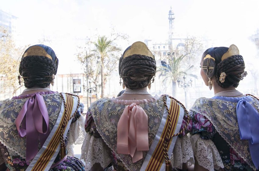  340 persones podran presenciar una mascletà des del balcó de l’Ajuntament de València