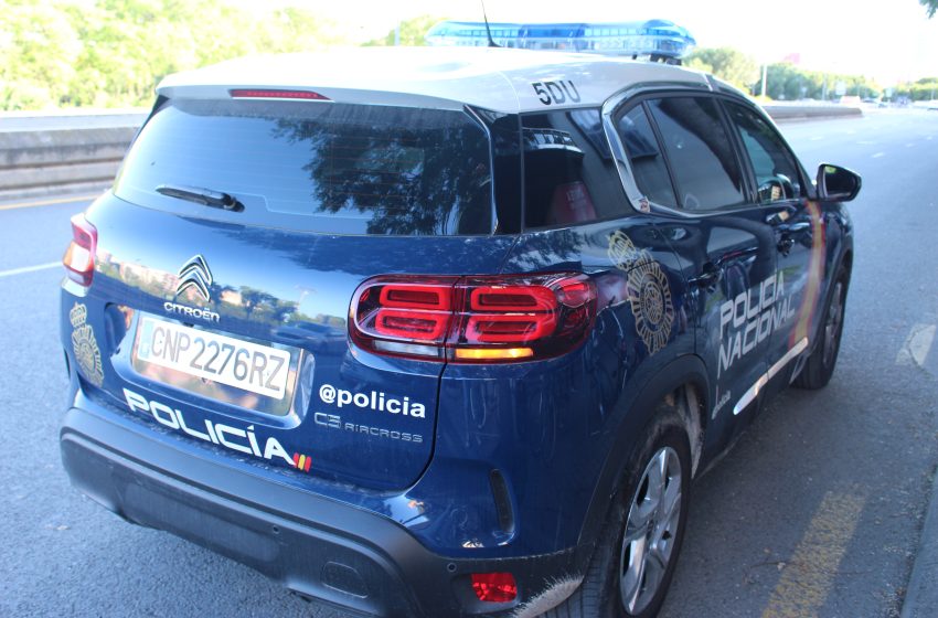  Arresten a un home a València després de fugir de la Policia i quedar penjat d’un pont