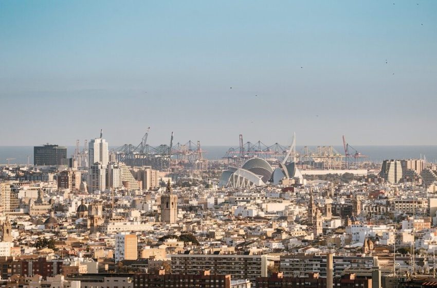  València amplia la llista de carrers amb nom de dones com Etelvina Ofelia Raga, Ana Orantes i María Teresa Navarro