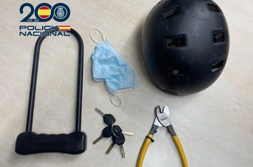  Arresten a un jove a València per sostraure 8 patinets elèctrics enfront d’un centre esportiu de Patraix