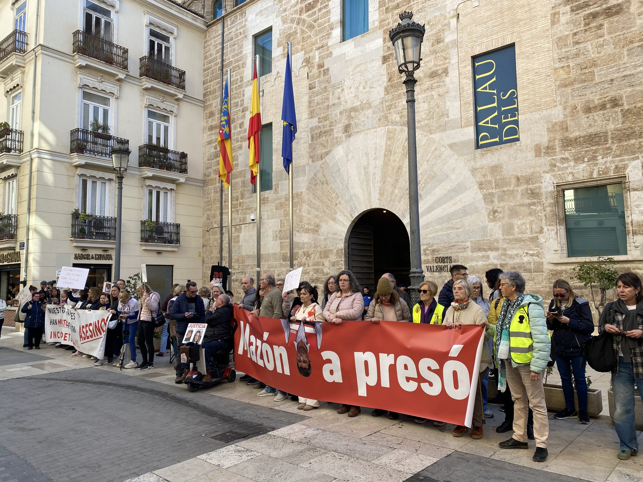 afectats DANA manifestacio Corts Valencianes