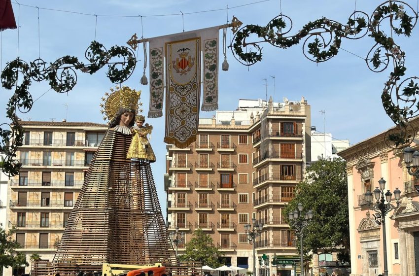  L’entorn monumental de l’Ofrena 2026 de València estrena nova decoració ornamental