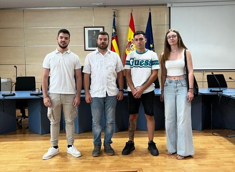  La Pobla de Farnals amplia les seues beques formatives d’estiu i obri noves vies per a l’ocupació jove