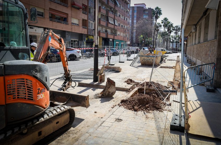  Torrent inicia les obres d’adequació de l’enjardinament als carrers Germanies i Sant Valeriano