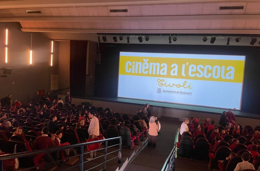  Prop de 1.900 escolars de Burjassot participen en una nova edició de Cinema a l’Escola