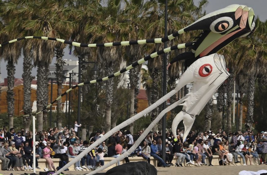  València trasllada al 3 de maig el XXV Festival de Milotxes a la platja del Cabanyal