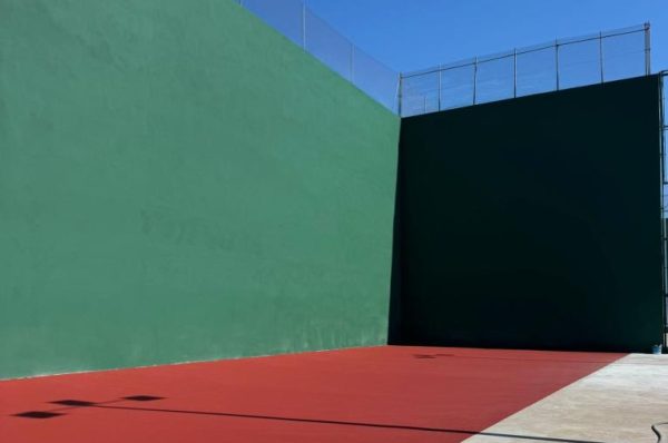 Foios obri el frontó xicotet completament renovat