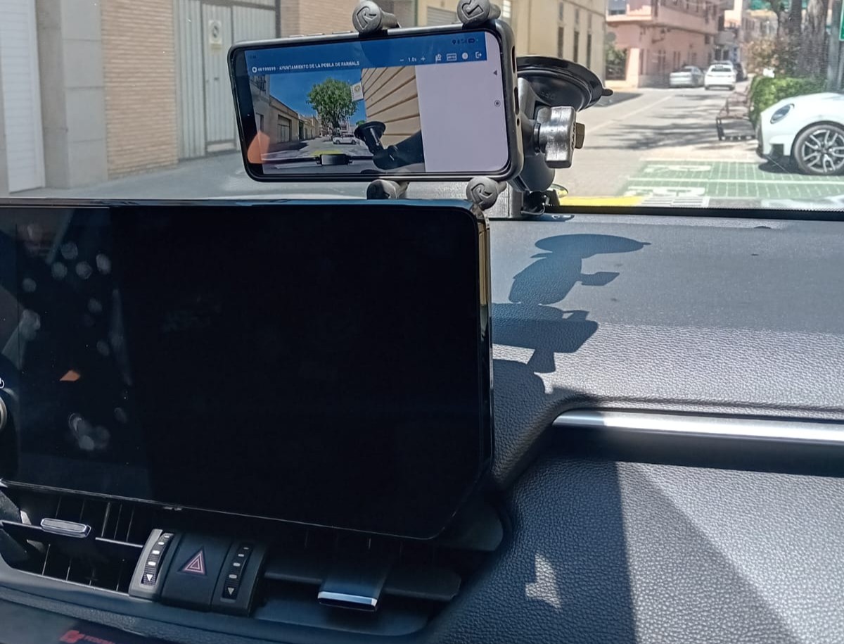 Camara móvil con lector OCR control en patrulla