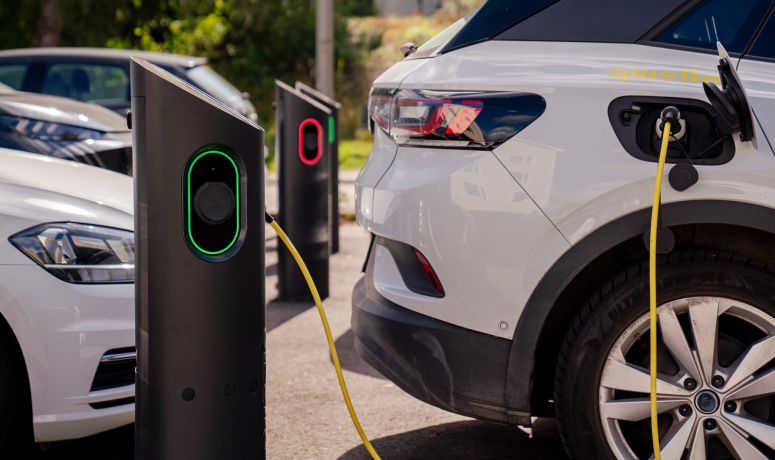 Burjassot modernitza i amplia fins a 14 els punts de recàrrega per a vehicles elèctrics