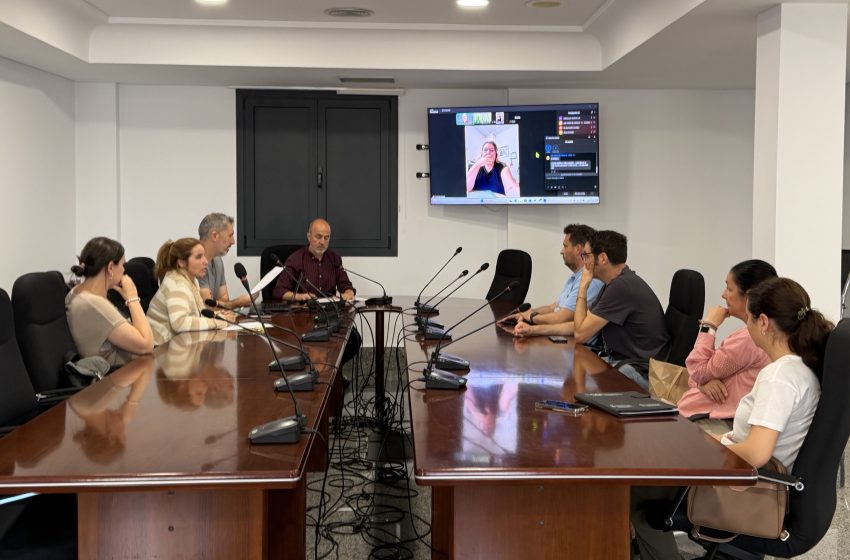  El Consell Escolar de Rafelbunyol dona suport a la vaga indefinida del professorat reclamant més recursos per a l’educació pública
