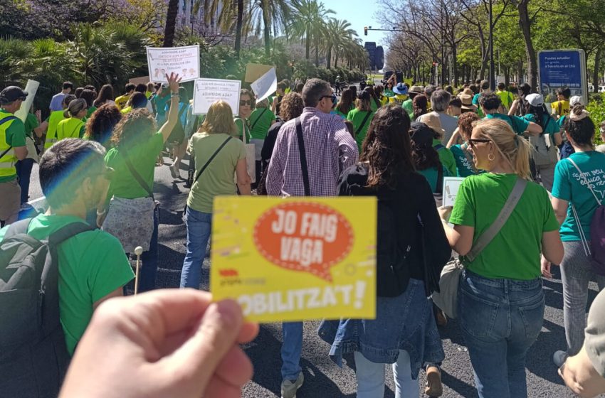  NostresNoticies obri una enquesta sobre la continuïtat de la vaga educativa
