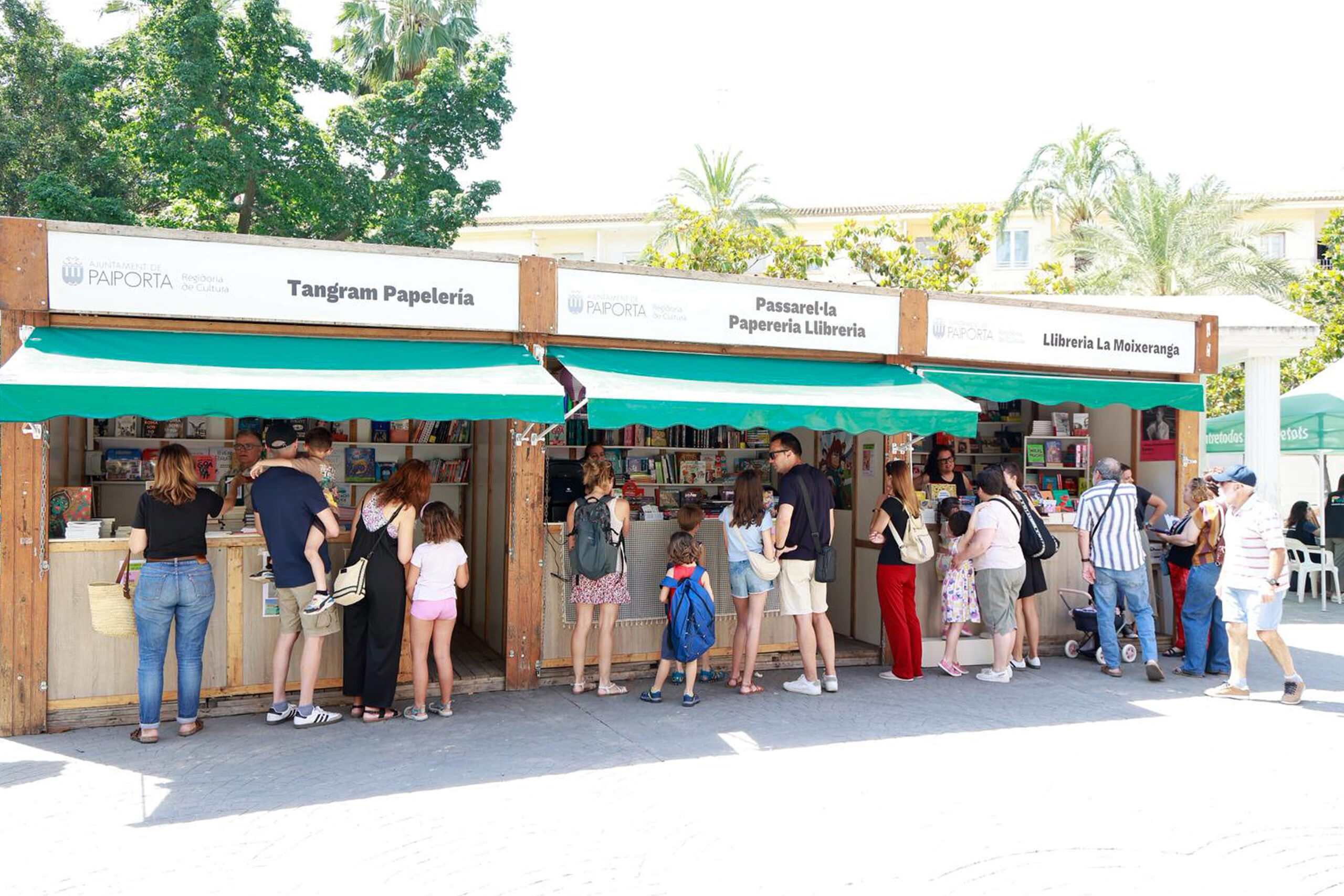 Paiporta tanca amb èxit la seua primera Fira del Llibre 