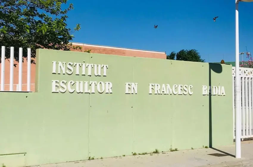  Detinguts 2 xiquets a Foios per entrar armats amb un matxet i un bat de beisbol a l’institut i ferir a una companya