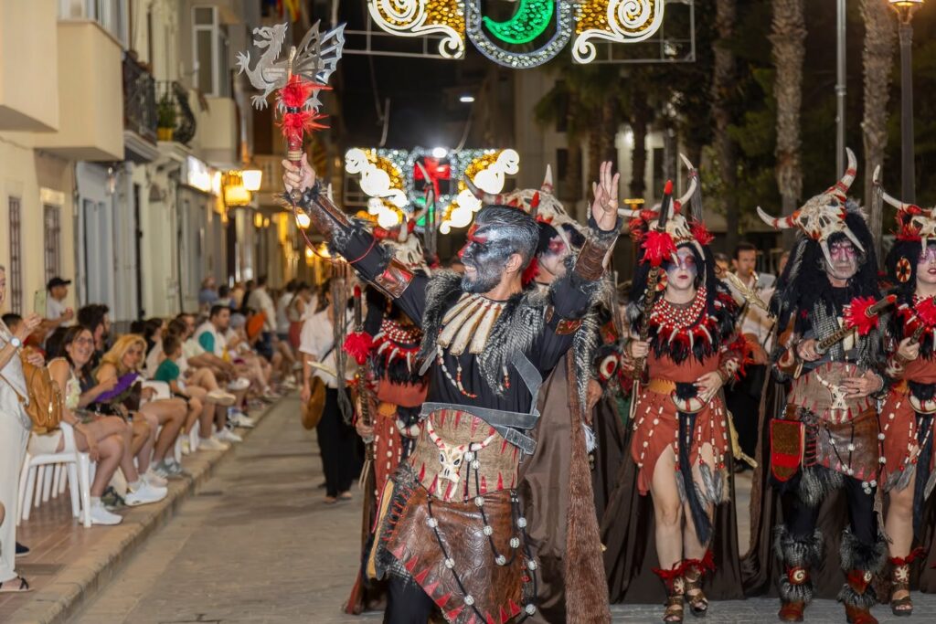 Moros y Cristianos benetusser.jpg Moros y Cristianos benetusser.jpg
