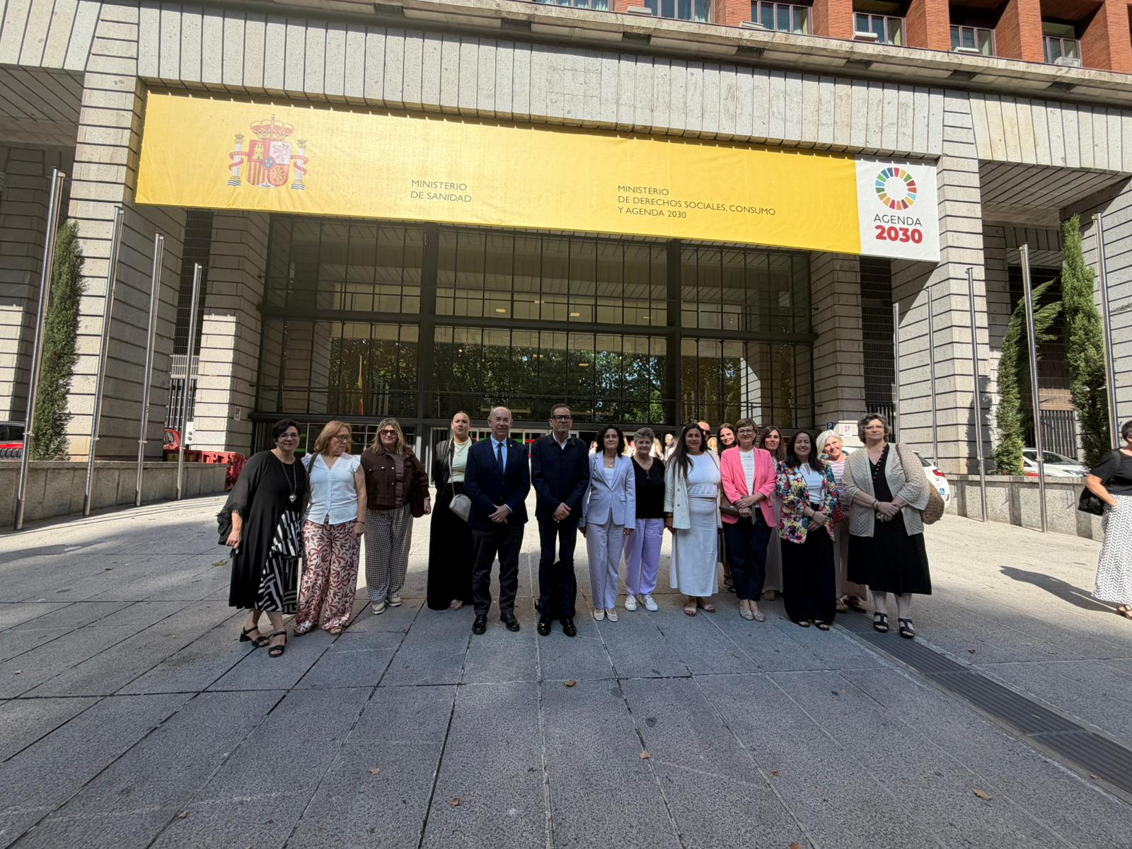 La Mancomunitat de l’Horta Sud recull a Madrid la Creu d’Or pels serveis socials dels municipis afectats per la DANA