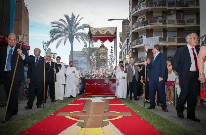  Torrent es prepara per a celebrar el Corpus Christi, una de les seues festivitats religioses més solemnes i vistoses