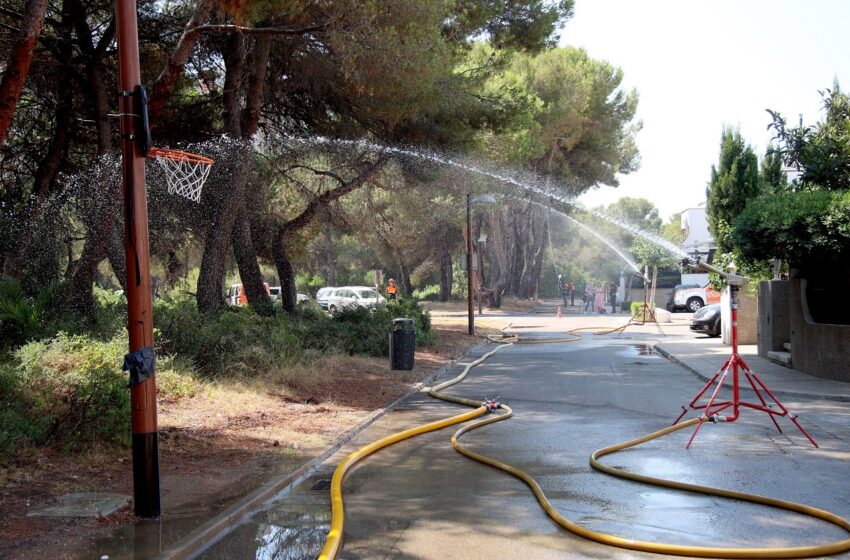  València tanca els accessos a la Devesa del Saler i activa els canons d’aigua davant el risc d’incendis