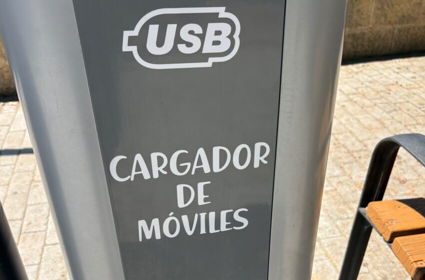  Les places de La Pobla de Farnals incorporen dos carregadors solars per a mòbils