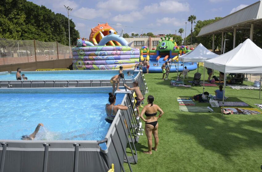  Més de 4.000 persones utilitzen les piscines temporals de Paiporta en les primeres dos setmanes
