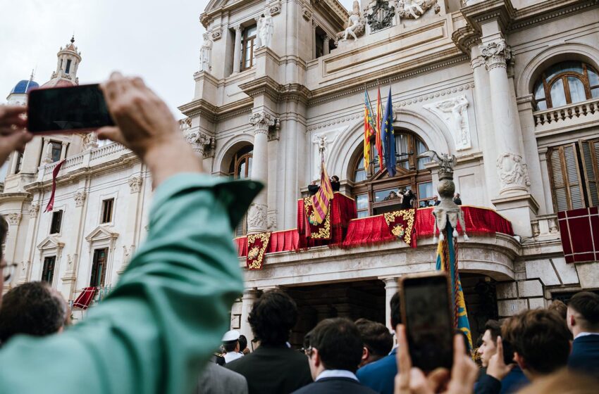  Més de 500 efectius reforçaràn la seguretat del 9 d’Octubre a València que recupera l’espasa de Jaume I en la Processó Cívica