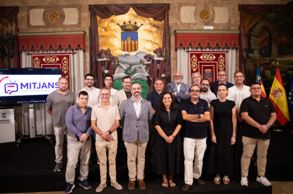 AMDComVal es convertix en MITJANS