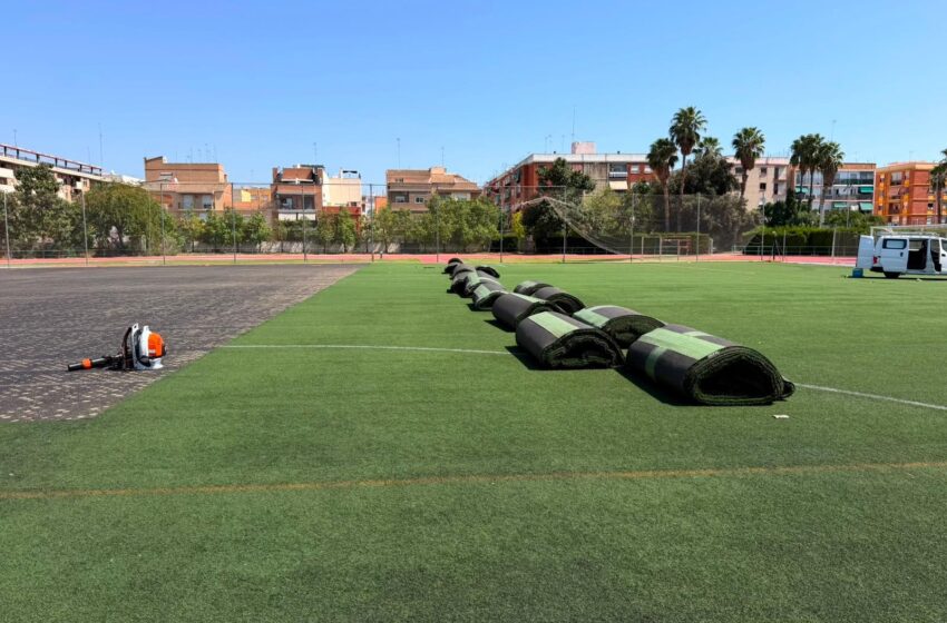  Burjassot renova la gespa dels camps de futbol amb una inversió de 350.000 euros
