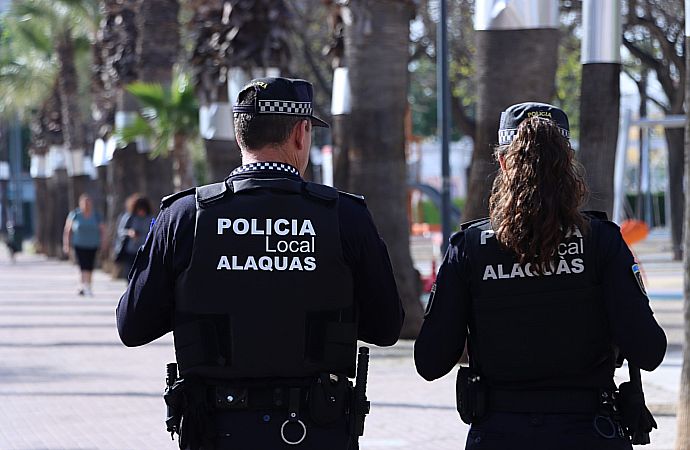  La Policia Local d’Alaquàs deté a un home per robar una polsera d’or en plena via pública