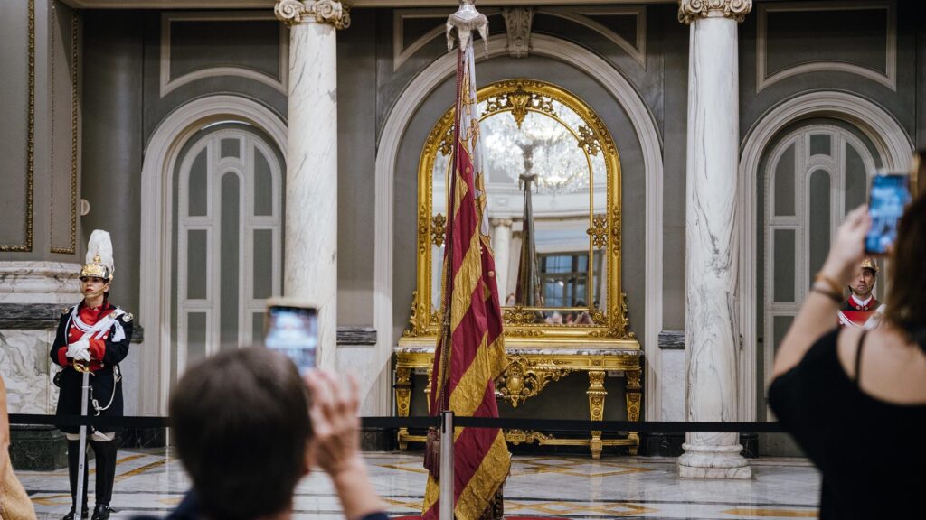 Reial Senyera Saló de Cristall