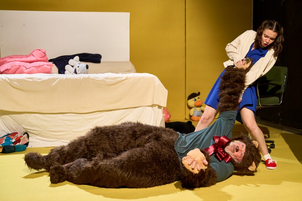 Tristesa i alegria en la vida de les girafes en el Teatre Rialto