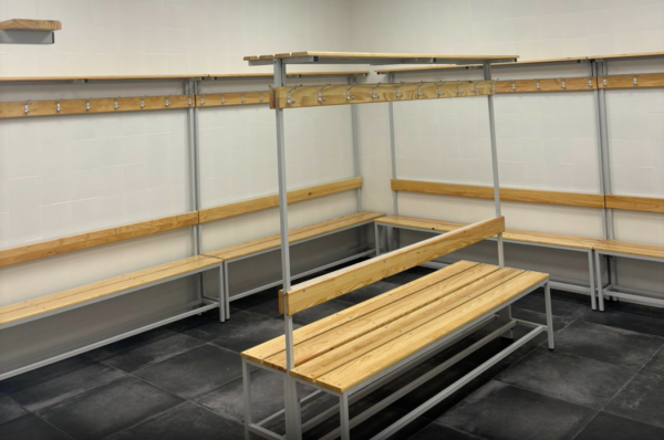 renovacion vestuarios tavernes blanques
