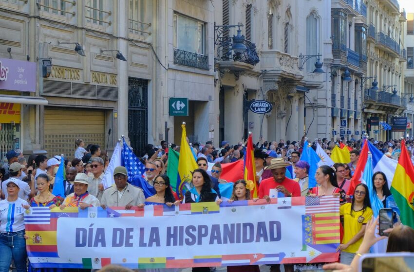  La festa de la Hispanitat en València, en imatges