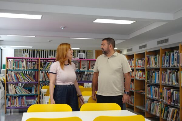 Dolors Gimenos i Jose Cuberos biblioteca Ramon Guillem a Catarroja