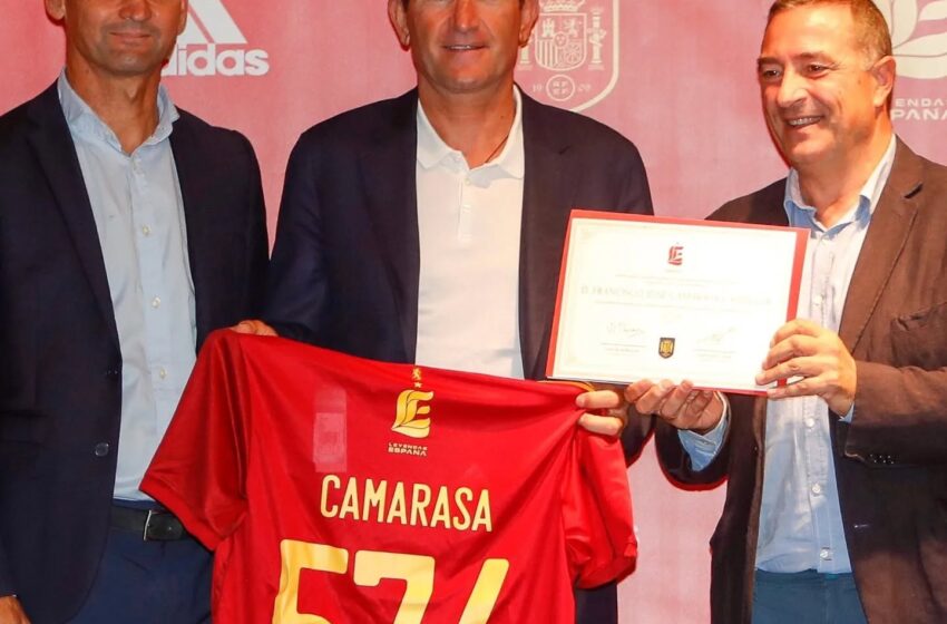  El periodista Xavi Borràs guanya el V premi d’investigació de Rafelbunyol amb una biografia sobre Paco Camarasa