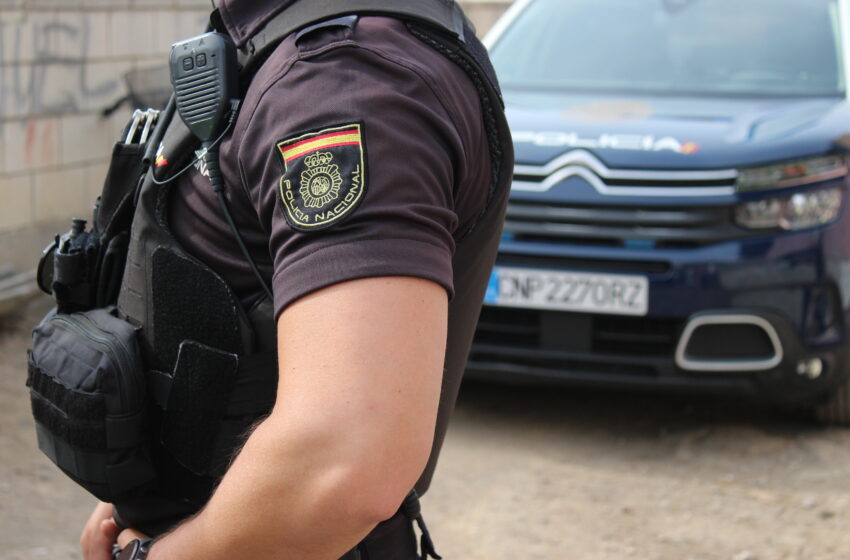  Arresten a Torrent a un fugitiu i a la seua dona per vendre droga des del seu habitatge