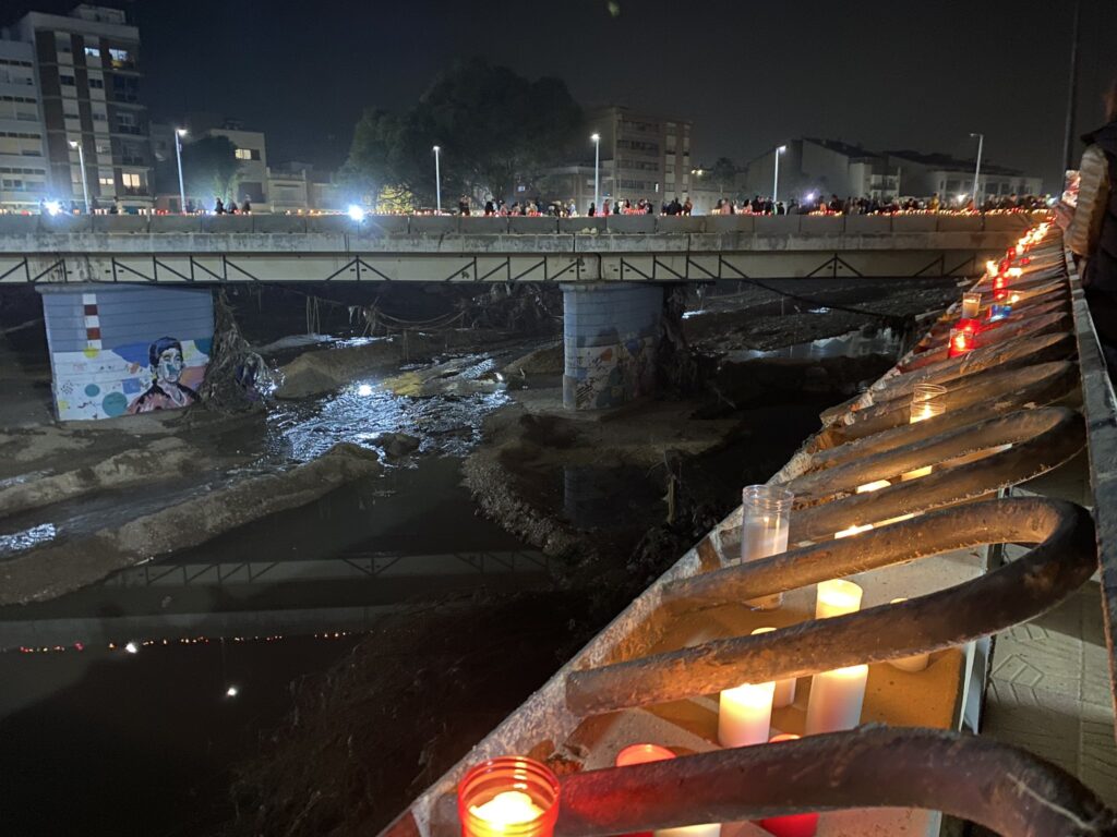 Rambla del POyo en Paiporta 30 días después de la DANA