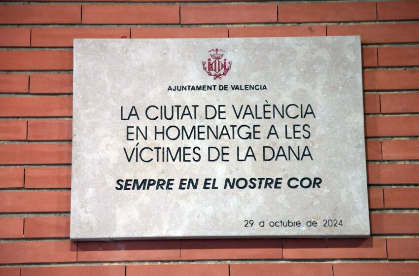  València instal·la plaques en memòria de les 17 víctimes de la dana de la Torre, Castellar-l’Oliveral i el Forn d’Alcedo