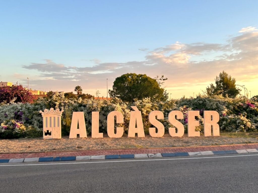 alcasser cartel bienvenida