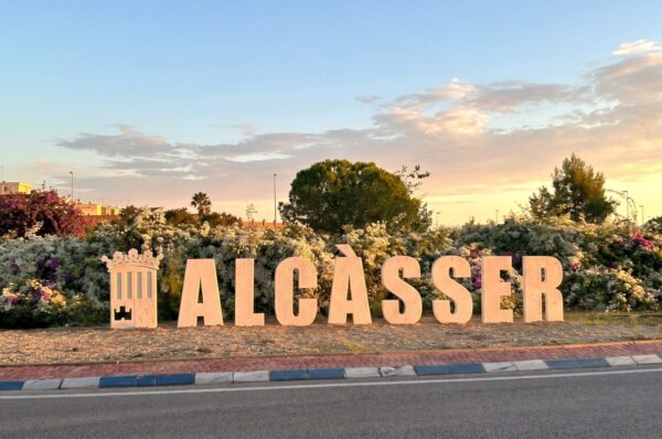 alcasser cartel bienvenida