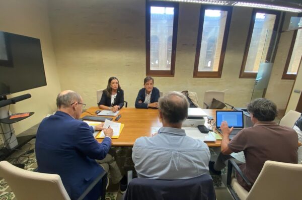 Acord per a l'amplició de l'aparcament de l'Hospital de La Ribera