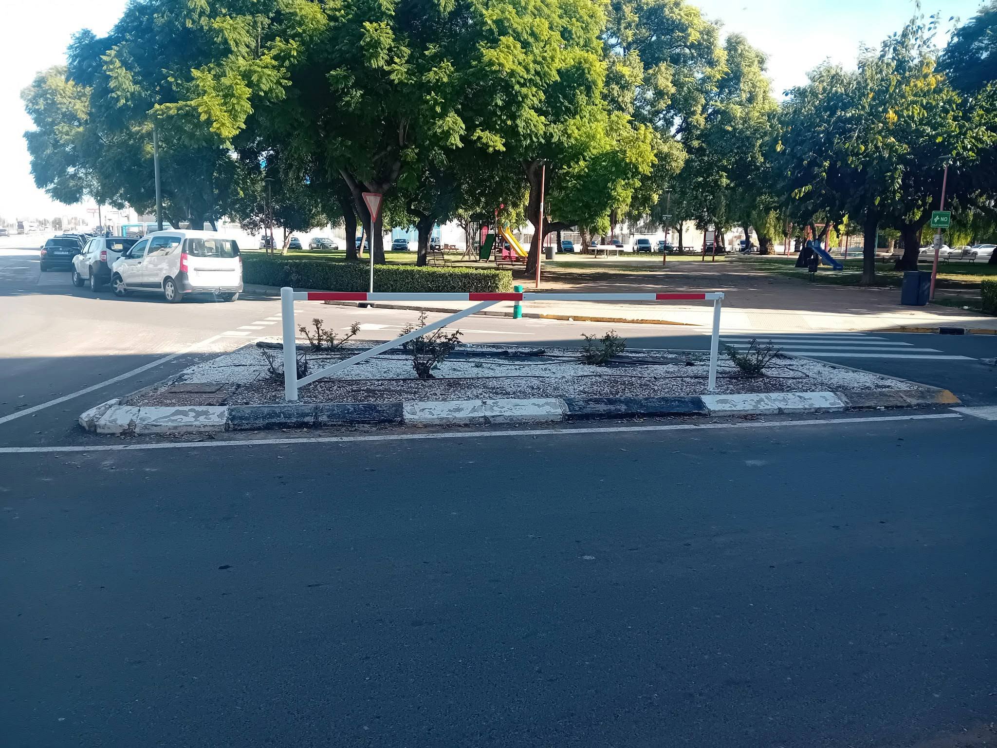 barreras fijas plaza llauradors la pobla de farnals barreras fijas plaza llauradors la pobla de farnals